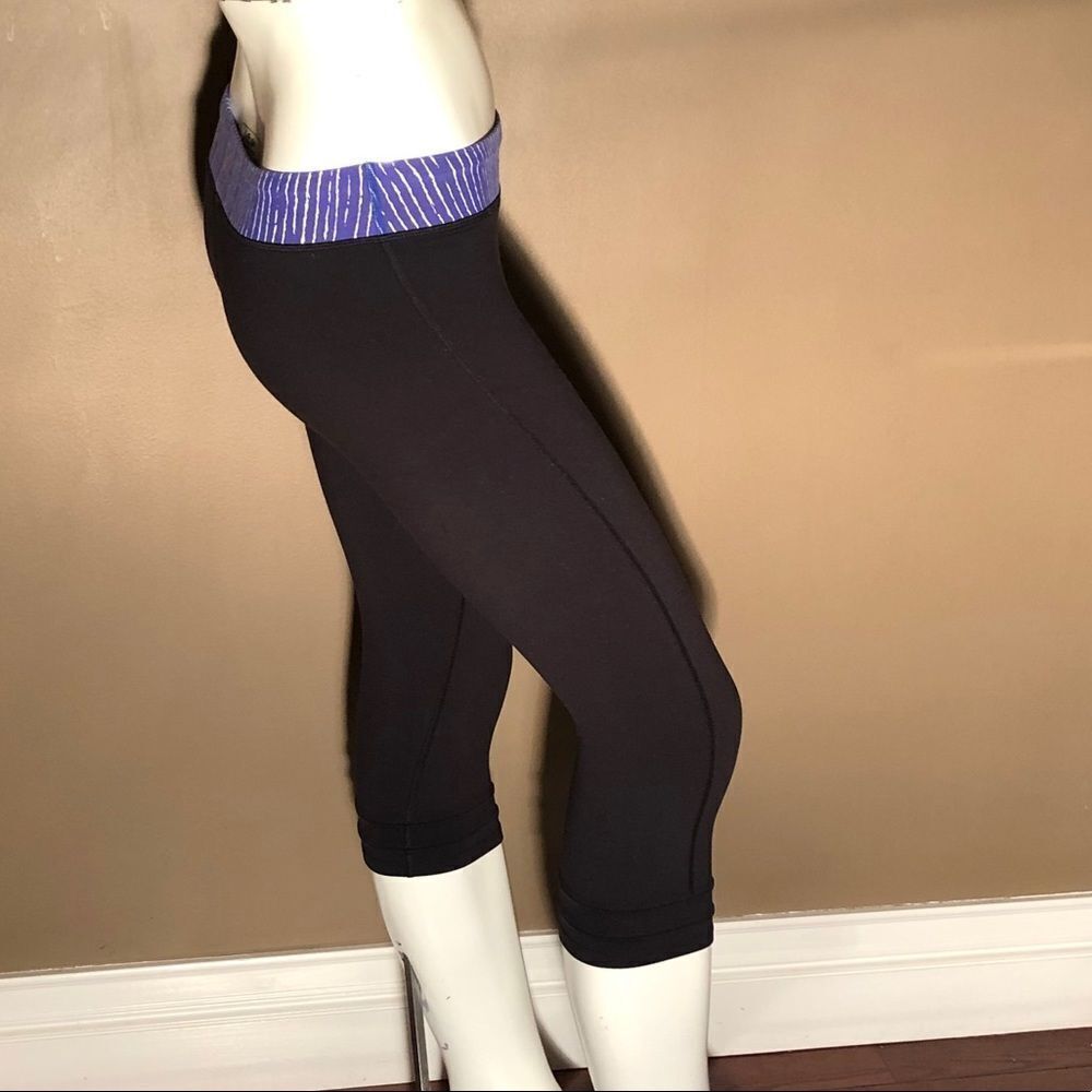 Lucy Capri Leggings - Picture 2 of 3